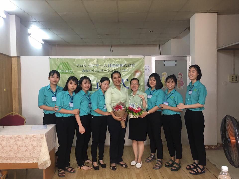 Xuất khẩu lao động